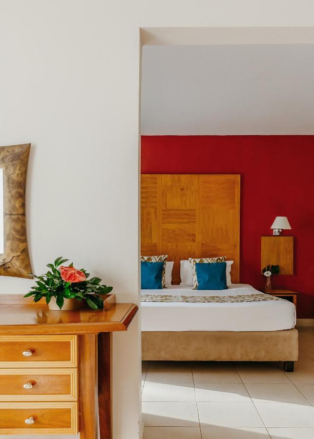 Hotel Le Recif, Ile De La Reunion Сен-Жиль-ле-Бэн Экстерьер фото